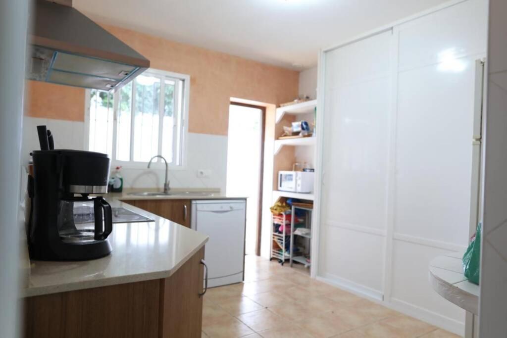 Chalet Con Piscina, Amplio Jardin Y Aire Acondicionado 奇克拉纳－德拉弗龙特拉 外观 照片
